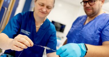 US surgeon performs world's first 'remote' surgery â from 4K miles across the Atlantic